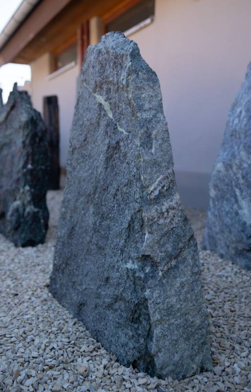 Einzelgrabstein ,,Aleska green" in grünem Naturstein - Ansicht 3
