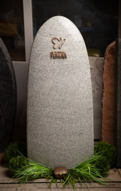 Doppelgrabstein ,,Pentora" in hellen polierten Granit - Ansicht 2