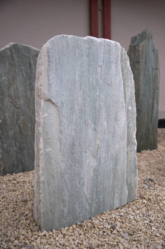 Doppelgrabstein ,,Manolia" in hellen, grünen Naturstein - Ansicht 2