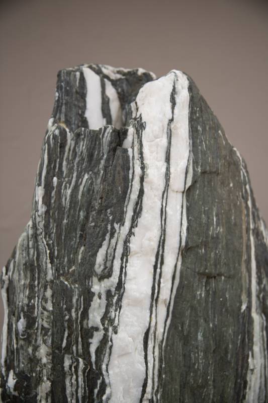 Doppelgrabstein ,,Palito" aus einem Gletscherfelsen - Ansicht 4