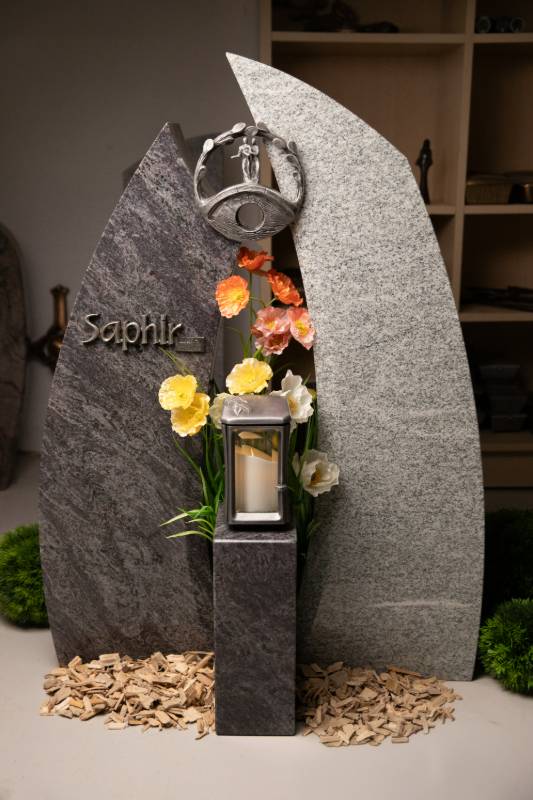Doppelgrabstein ,,Saphir"  3-teilig in poliertem Granit