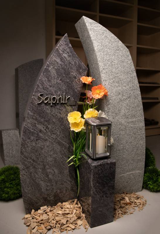 Doppelgrabstein ,,Saphir"  3-teilig in poliertem Granit - Ansicht 2