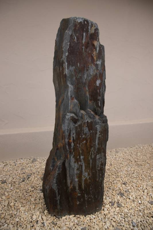 Einzelgrabstein ,,Amadeo & Schwalbe" in naturbelassenen Schiefer - Ansicht 2