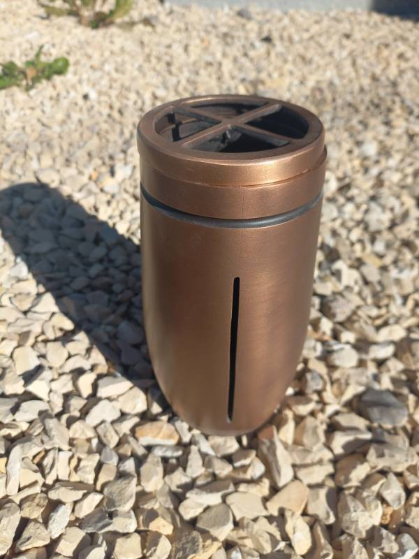 Vase in Bronze mit ,,Blumenverteiler"