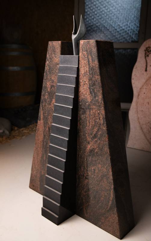 Doppelgrabstein ,,Bach" mit Engel aus Bronze - Ansicht 2