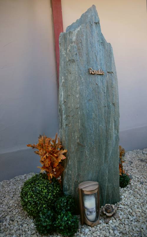 Doppelgrabstein ,,Ronald green" in grünem Naturstein